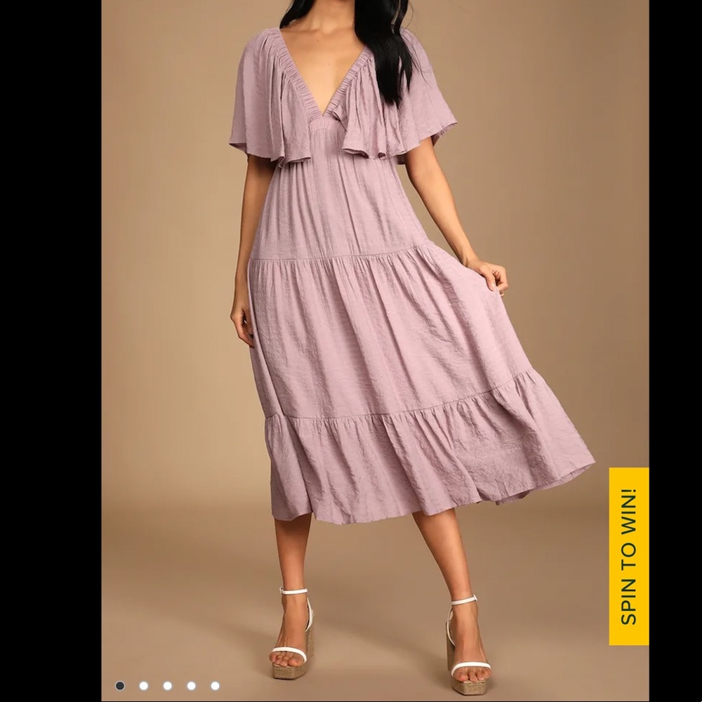 Lulu’s Short Sleeve Tiered Midi Dress